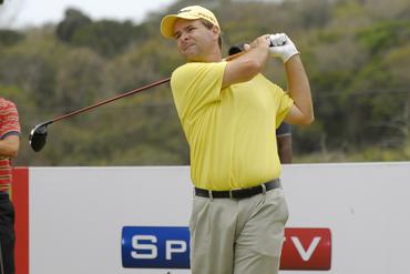 Barcellos e Silva largam na frente no CBG Pro Tour em Búzios