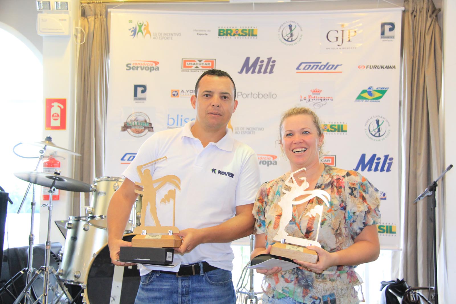 Jocimário Souza e Carla Costa vencem o 1º Aberto de Golfe das Cataratas