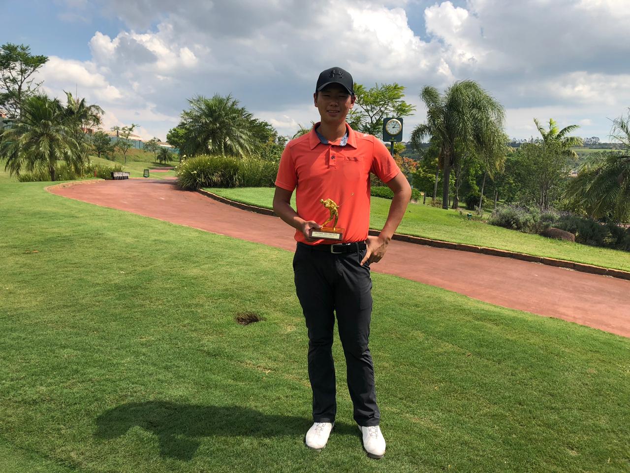 Jinbo Ha foi o campeão da oitava etapa do Golf Pro Tour na Fazenda da Grama