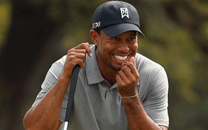 Tiger Woods continua o golfista que mais ganha com patrocínio
