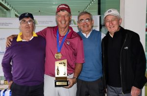  1o lugar Scratch Senior Roberto Gomez com Claudio Kiryla, Angel Martinez e Peter Brinkmann Fotos: Thais Pastor/ABGS 