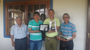 Jean-Jacques recebendo seu troféu