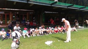 Clínica do profissional Luiz Martins para os jovens do torneio Golfe Nota 10