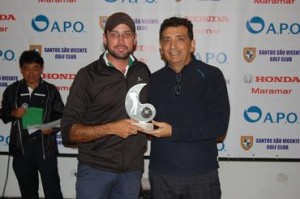 Eder Cisternas, vice-campeão, e Antonio Padula, presidente da FPG 