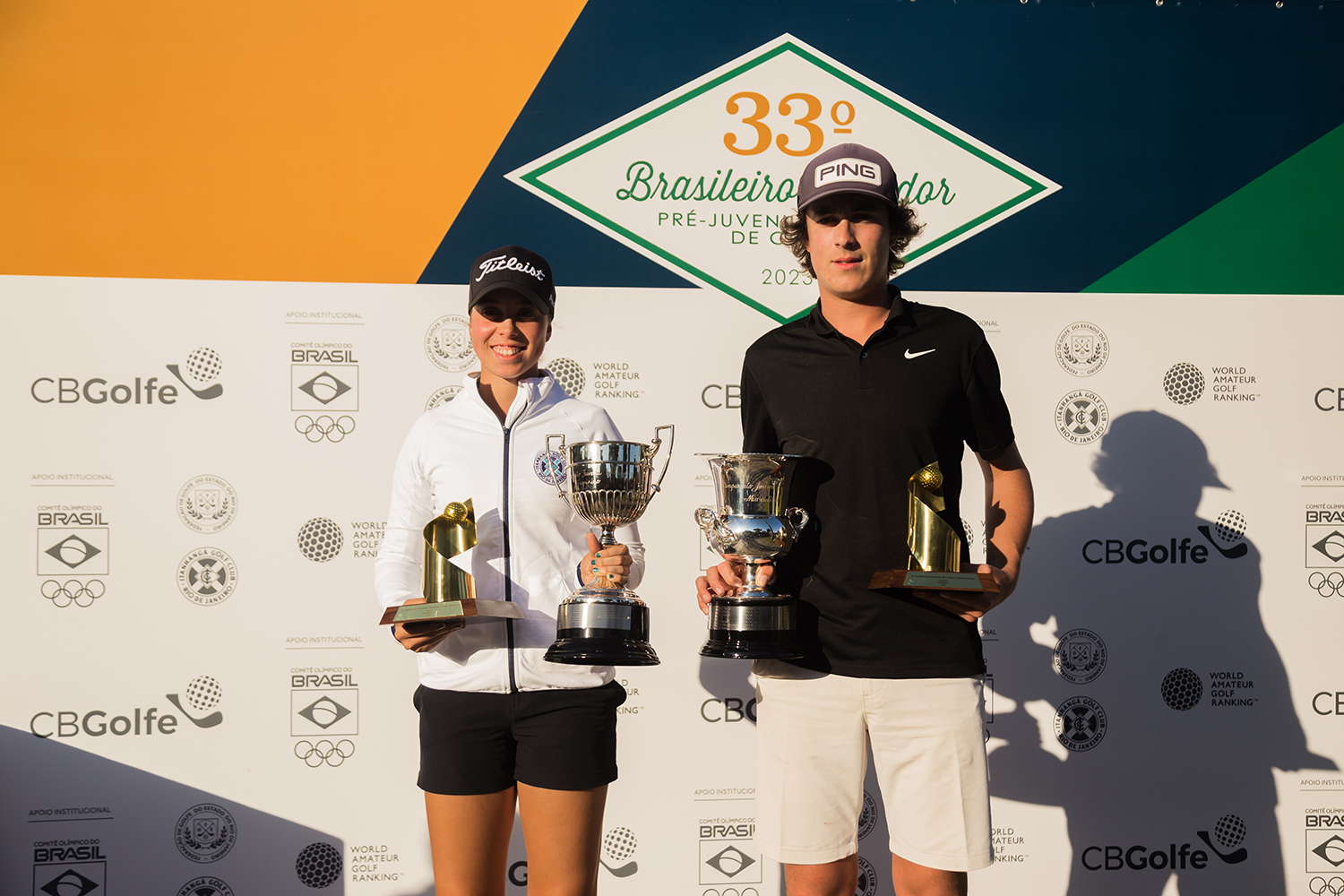 Valentina Bosselmann e Juan Cruz Repetto são os campeões do 33º Campeonato Brasileiro Amador Pré-Juvenil e Juvenil
