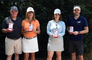 Equipe vice-campeã: Alex, Carla e Camila Titinger, e Marcelo Rocketti Barroji Foto: Thais Pastor/F2