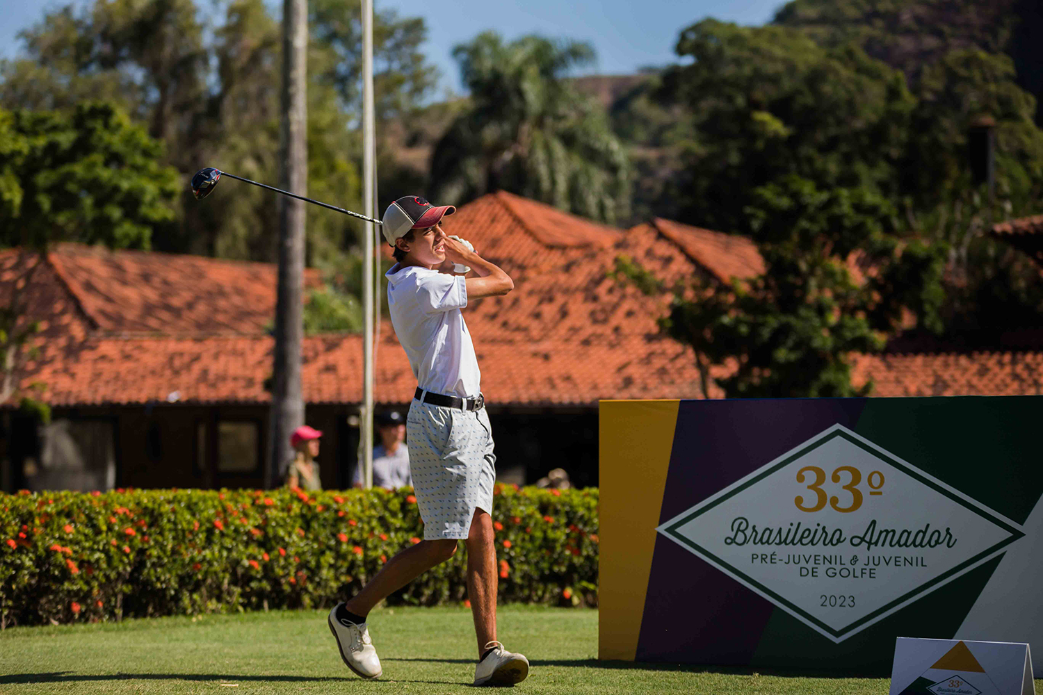 Guilherme Scorza Ziccardi e Maria Eugenia Loguercio Peres lideram o 33º Campeonato Brasileiro Amador Pré-Juvenil e Juvenil