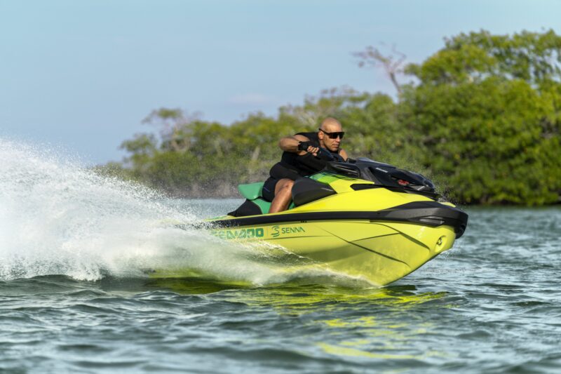 Sea-Doo homenageia Ayrton Senna e fortalece sua marca no mercado premium