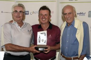 Paul ODoherty, campeao Senior scratch, com Claudio Kiryla e Eduardo Chapuis Foto: Thais Pastor/F2