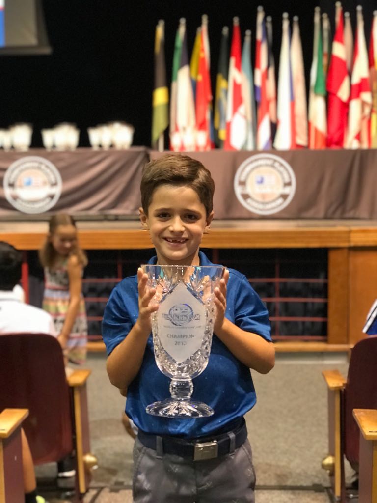 Jovem Bento Assis é bicampeão do Mundial do U.S Kids nos Estados unidos