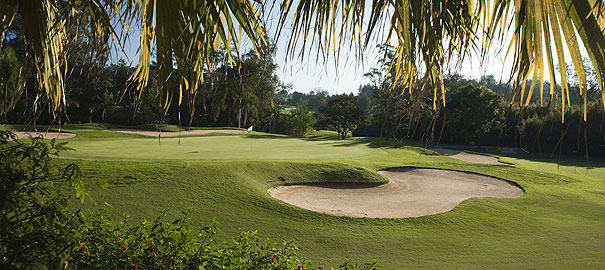 Angel Cabrera e Michelle Wie doam artigos para leilão em torneio beneficente