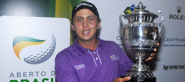 Colombiano Oscar Alvarez vence o Aberto do Brasil