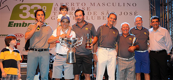 Campeões da 33ª edição do Aberto Masculino Embrase do Terras de São José Golfe Clube